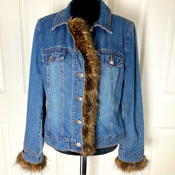 Vintage INC Denim Jacket with Faux Fur Attachments - Picture 7 of 16